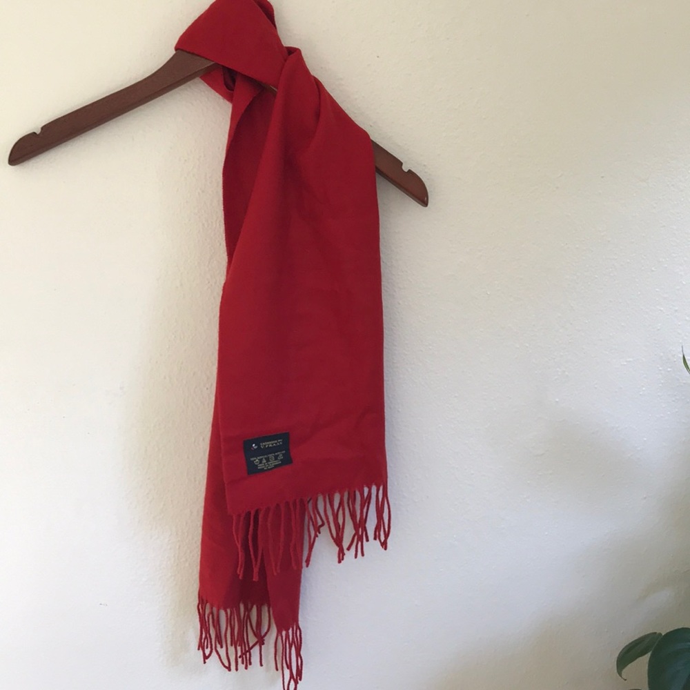 Cashmink by V. Fraas Bright Red Scarf - Picture 3 of 3